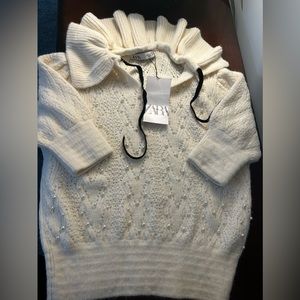 NWT Zara Short Sleeve Cropped Cream Sweater with bow and pearl detail Sz S